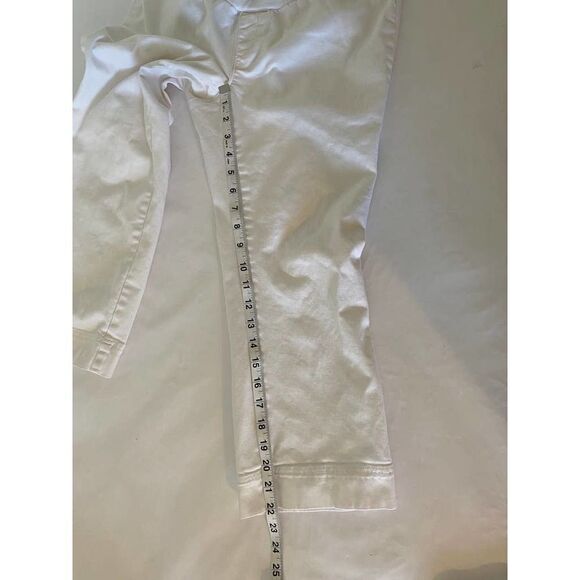 Old Navy Maternity Pants Capri Cropped White Sailor Button Detailing - Size XS - Picture 9 of 11